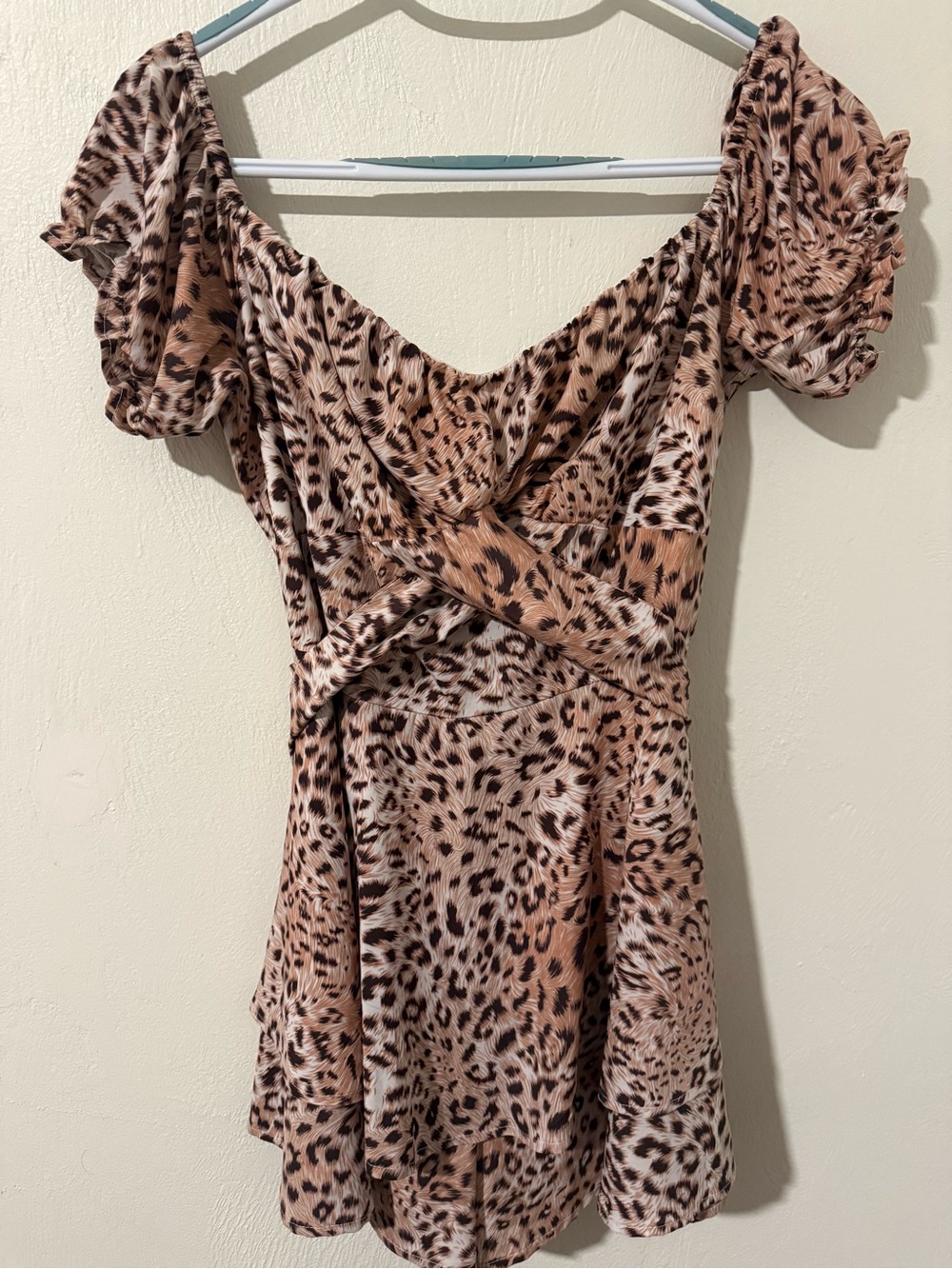 Leopard Print Puff Sleeve romper — Taupe & Black